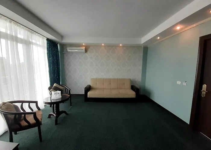 Smarald ホテル エフォリエ・ノルド