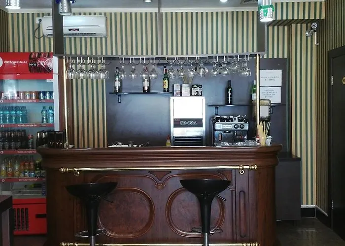 Smarald ホテル 3*